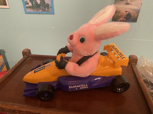 Duracell bunnies racing car - racing,