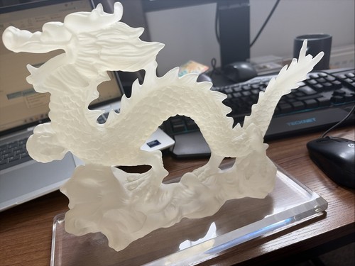 Large chinese resin - large, dragon
