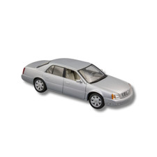 1/18 CADILLAC DEVILLE DTS 2000 MAISTO 36877 EXTREMELY RARE