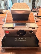 SX70 polaroid Camera 