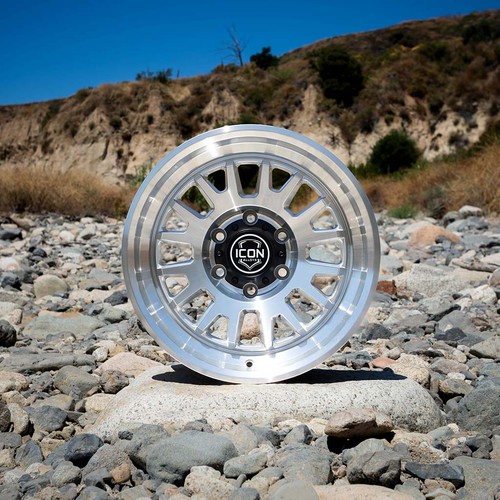 Icon alloys anza 17x8 - 17x8.5, 5x150