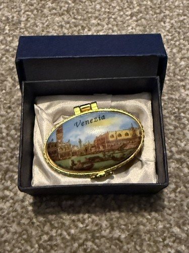 Vintage italian venezia pill - vintage,
