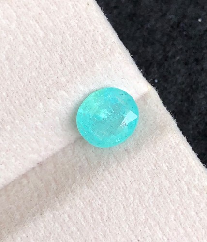 Carat natural greenish - carat,