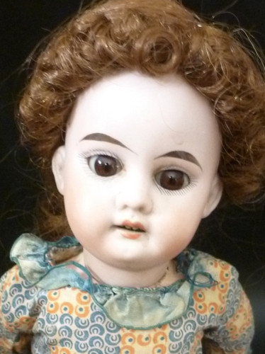Small 1894 antique doll - m,