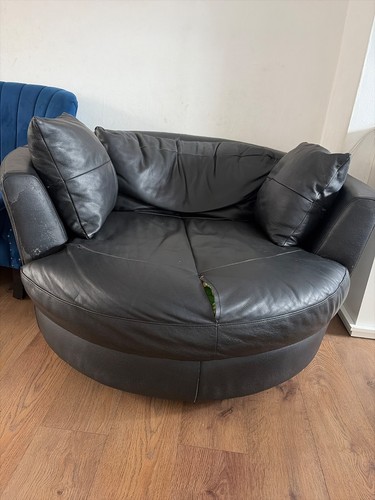 Black leather large - , swivel
