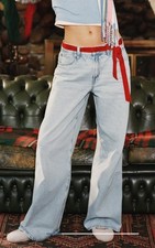 American Eagle Dreamy Drape Strigid Low Rise Ultra Wide Leg Jean size 00 short