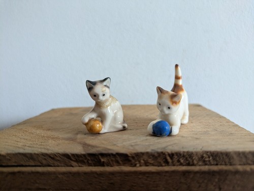 Vintage porcelain kitten - 2x,
