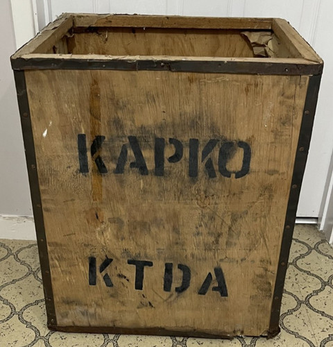 Vintage tea shipping crate - tea,