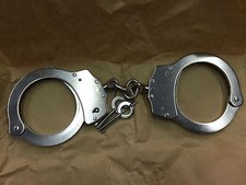 POLICE HANDCUFFS SOLID STEEL, 2 GENUINE Police Keys Viper Serial Number Long Key