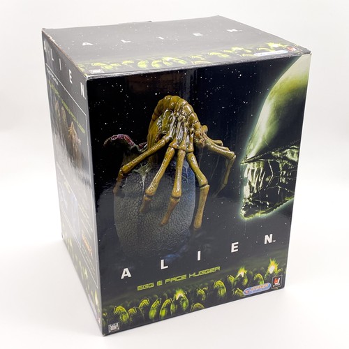 Alien egg and face - , hugger