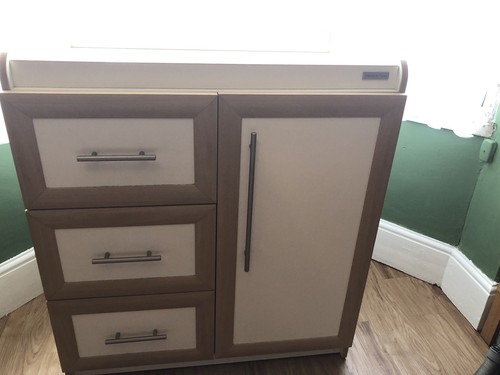 Mamas and papas changing unit - mamas,