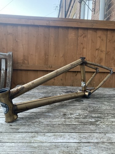 Subrosa noster simone - noster,