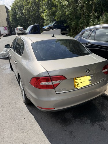 Skoda superb elegance auto - skoda,