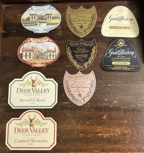 Vintage wine labels - vintage, dom