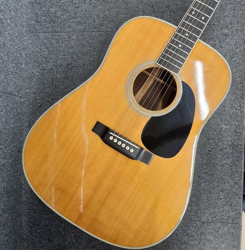 Martin acoustic guitar - acoustic,