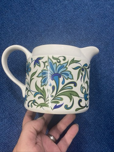 Vintage midwinter pottery - vintage,