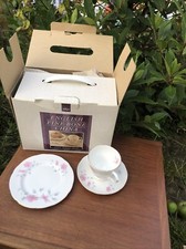 18 Piece Bhs English Fine Bone China Romance  Tea Set Excellent Condition