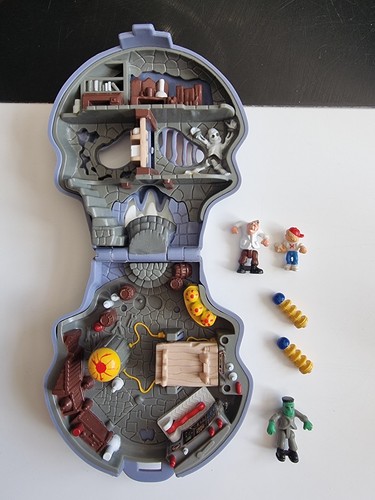 Mighty max escapes from - escapes, skull