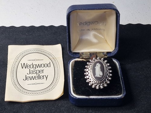 Sterling silver cameo - silver, wedgwood