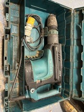 Makita 110V HM1213C SDS Max Concrete Breaker