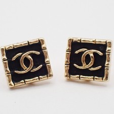 CHANEL CC Logo Button Square