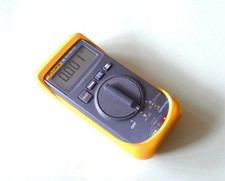 Fluke 16 Multimeter Cased