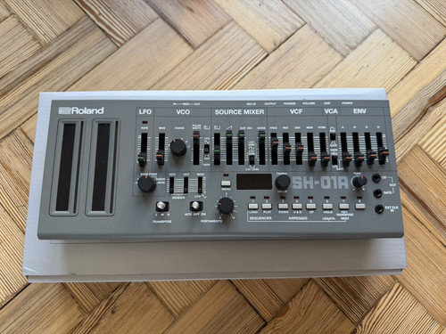 Roland 01a boutique - roland, synth