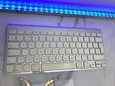 Apple Wireless Keyboard A1255 - Bluetooth - Aluminum - White Keys