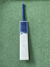 TCS Sapphire Short Blade Long Handle Cricket Bat (2lb 11oz) - Stunning