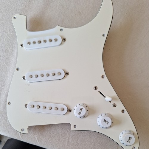 Stratocaster style loaded - stratocaster,
