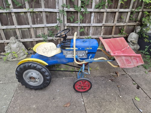 Vintage triang pedal tractor