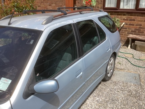 Car for spares repair - for,