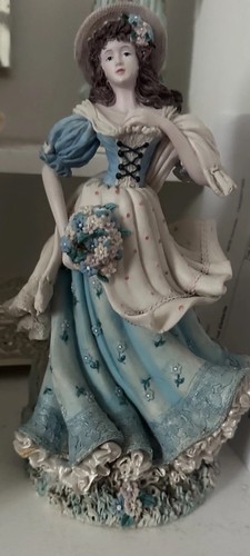 Spring posy figurine - posy",