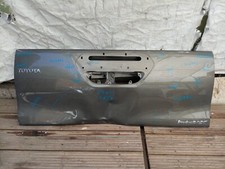 TOYOTA HILUX INVINCIBLE X