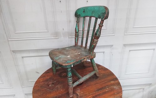 Antique wooden childs chair - ,