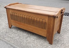 VINTAGE OAK BLANKET BOX /