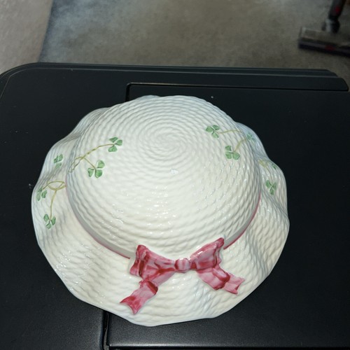 Belleek straw hat - belleek, wall
