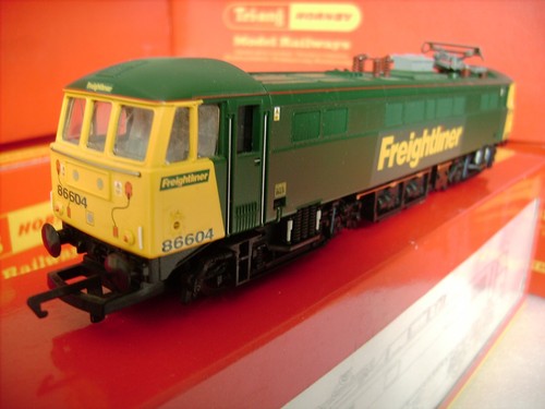 Hornby r2241 class - hornby, br