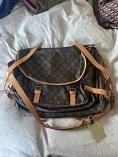 Authentic Vintage Louis