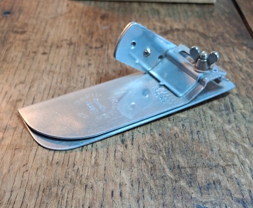 Vintage wallpaper trimmer