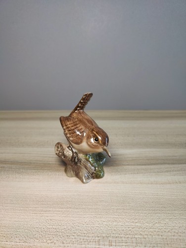 Wren figure head down quail - down,