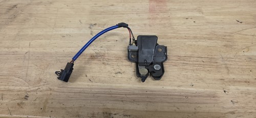 Nissan skyline r33 boot lock - skyline,