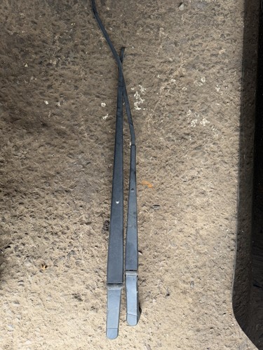 Mitsubishi colt wiper arms - wiper,
