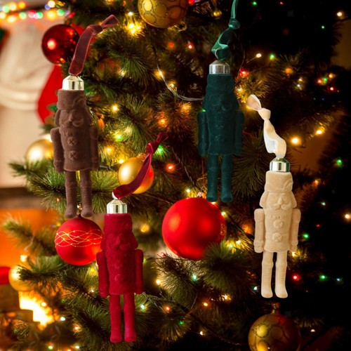 Flocking nutcracker soldier - 4x,