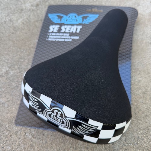Racing flyer railed checker - se,