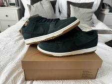 Nike Dunk SB Low Deep Fir UK
