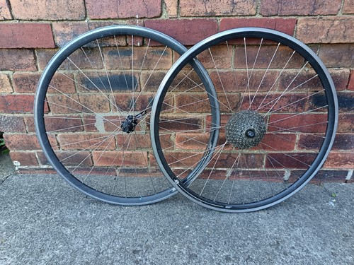 Hybrid city bike - /, wheel