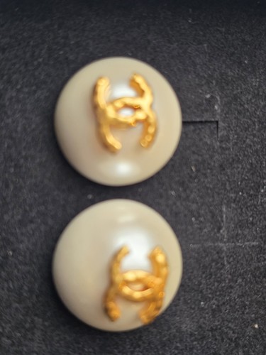 Chanal gold plated - gold, stud