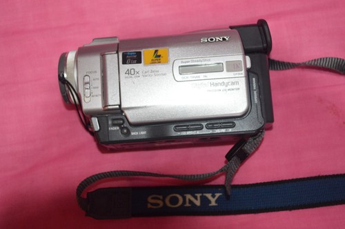 Sony mini camcorder - dv,