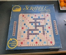 Scrabble Deluxe 1982 Turntable Selchow & Righter Rotating Board - With Score pad